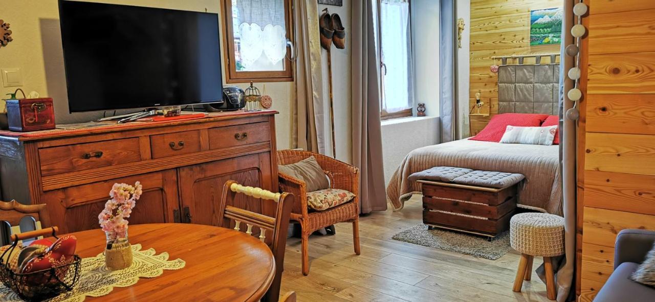 Ferienwohnung La Grange De Lina Grignon Exterior foto